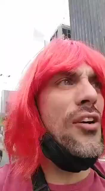 Passive Brazilian socialist causes hysterical crisis on Avenida Paulista