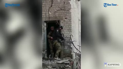 One Russian Tank Caught In The Middle of War, Azov Battalion and Chechen Forces Fire At Each Other