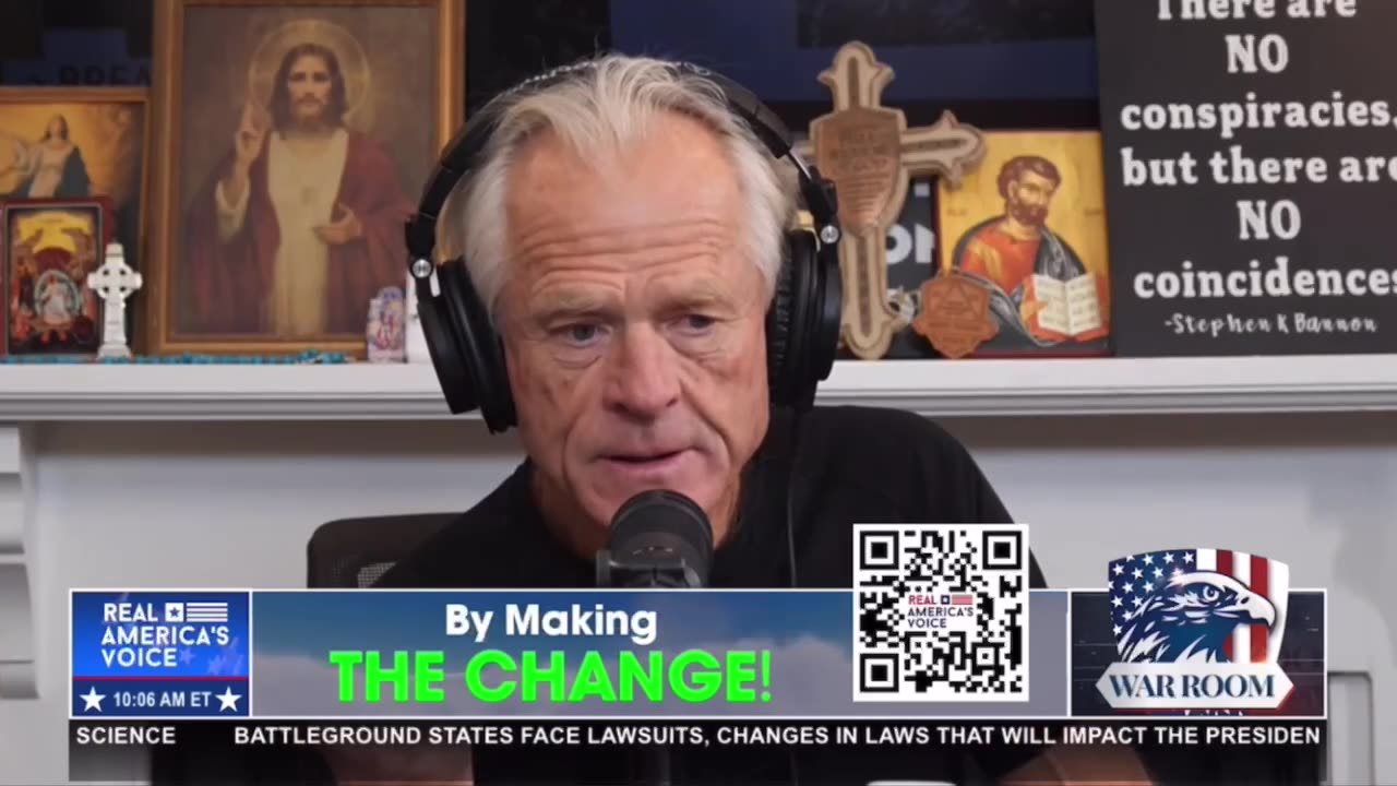 Peter Navarro melts down after woman tells him to 'go back to prison'