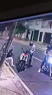 Hombre se enfrentó a ladrones para evitar el hurto de una moto 2