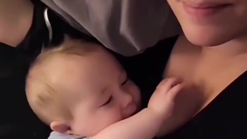 OMG 😱 cute baby 😱😘😘