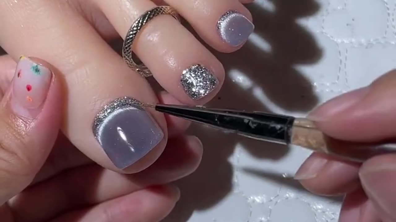 Beautiful Nail Design #nailcolour #naildesign #nailart (2)
