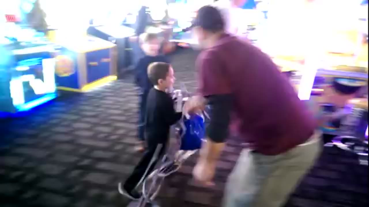 #389 - 20150111 - Little Boy Gets BIG surprise at Dave & Busters