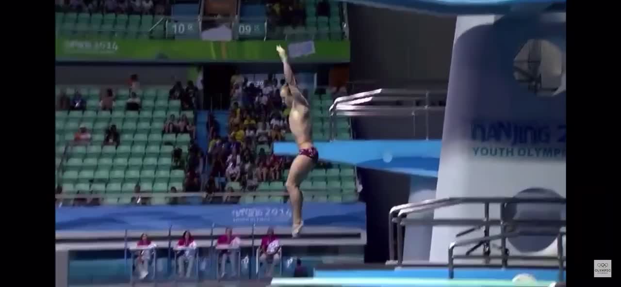 Olympic medalist show his skill!