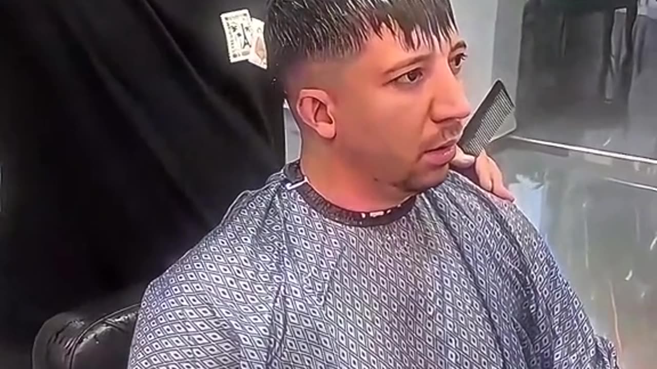 FUNNY BARBER