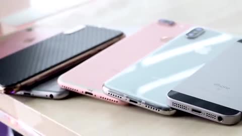 Tesla’s insane new phone (RIP APPLE)