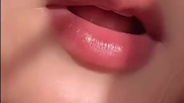 VIRAL HOT! Sexy bibir cewek indo!!