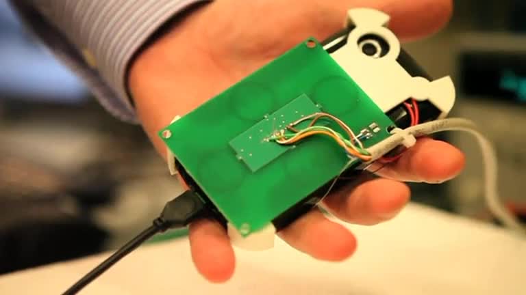 Mobile phones to get handy upgrade