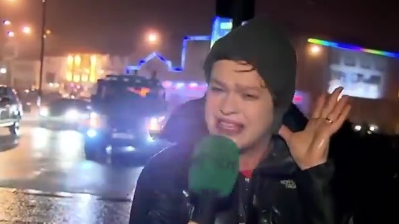 Reporter hits by stop sign on live TV