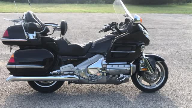 2002 Honda goldwing start