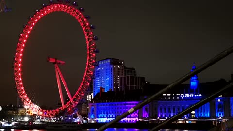 It's a romantic ferris wheel