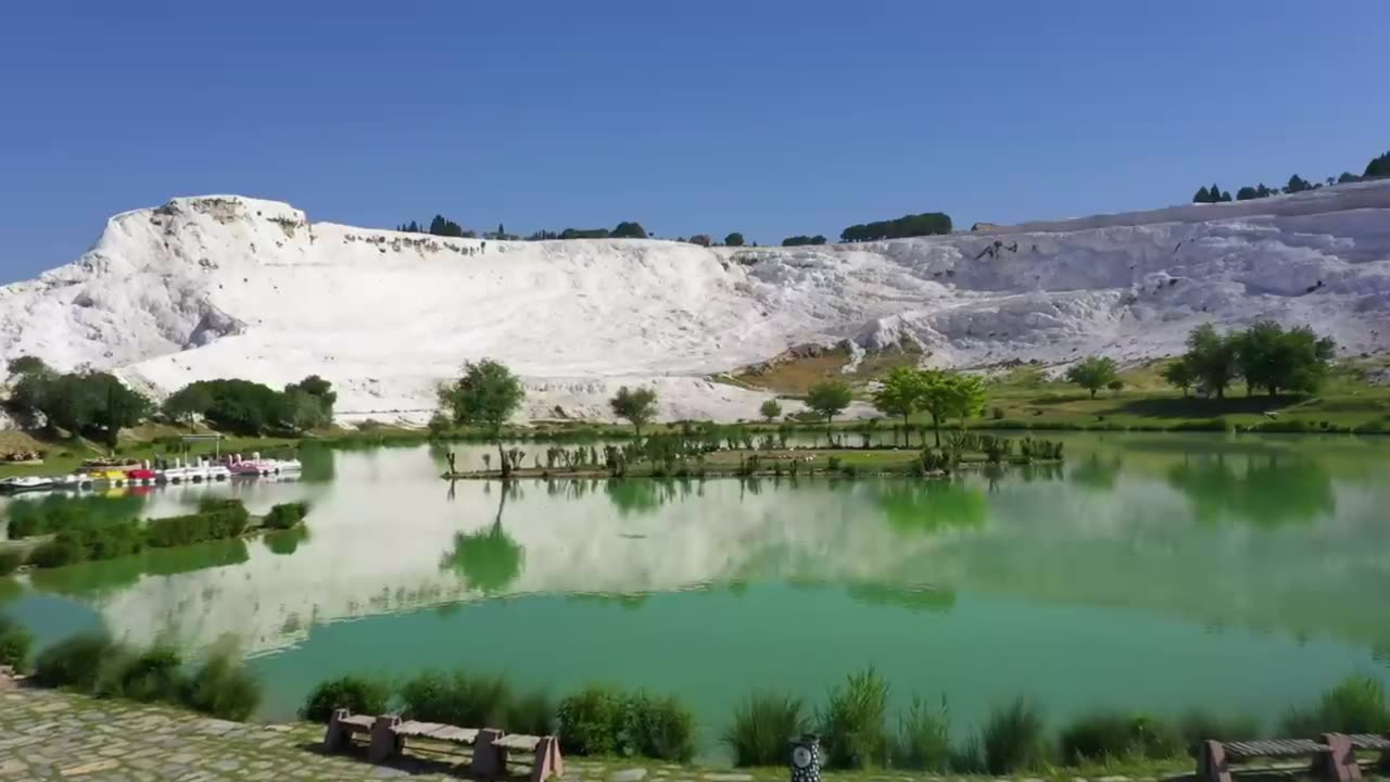 Discovering the Natural Beauty of Pamukkale, Turkey's Stunning Landscapes