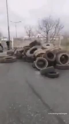 Truckers blocking the Feyzin refinery in Lyon