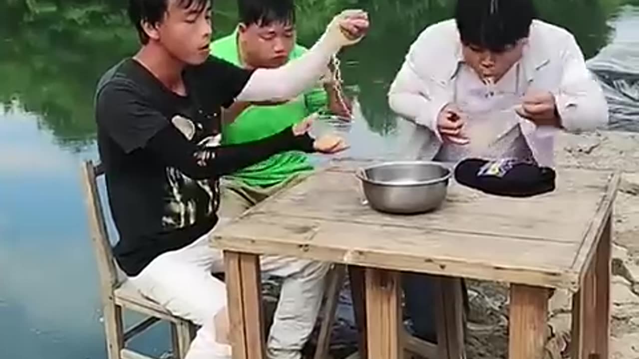 Funny videos 🤣🤣🤣🤣 pranks