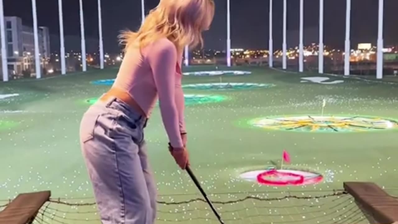 Golf flirting #golf #golfer #flirt #flirting #hit #shot #swing #green #fairway #practice #round