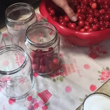Preparing cherry syrup for winter