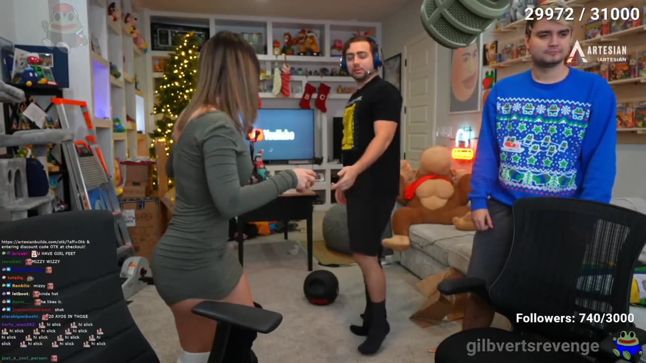 Alinity and Mizkif Show Off Their Curves...