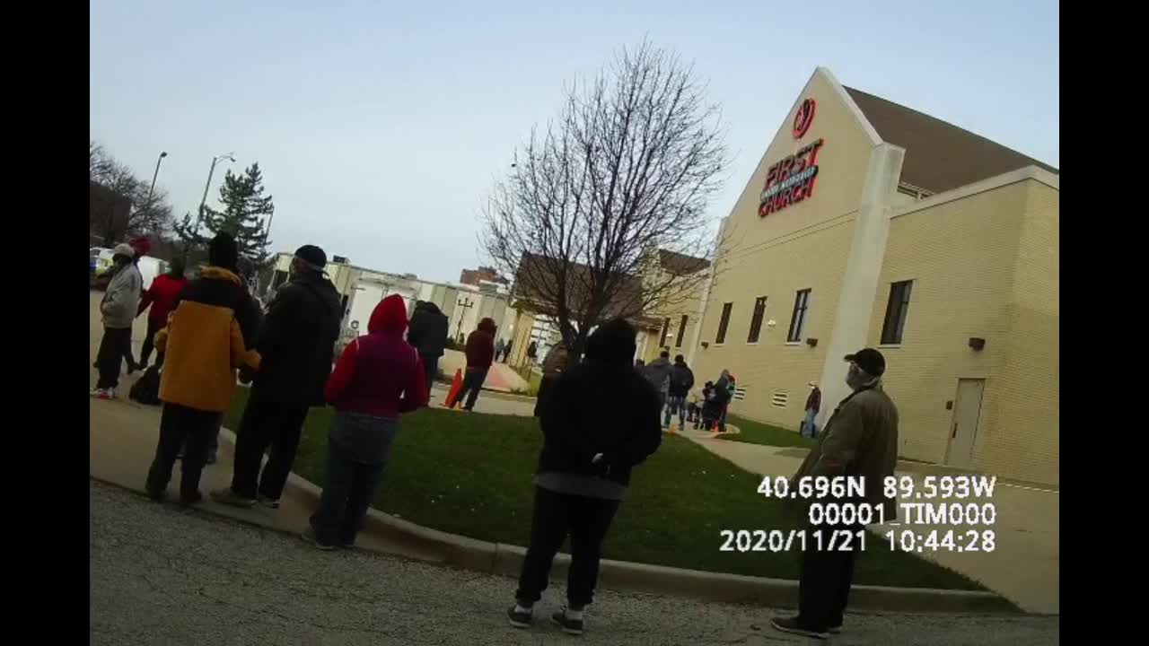 Open air at "fish and loaves" in Peoria, November 21, 2020