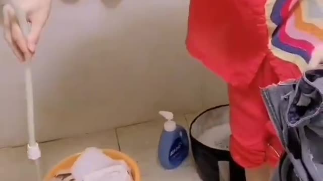 accidentally exposed herself while she was broadcasting a live video89