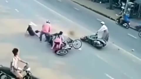 Live Accident must watch till end ( unexpected)