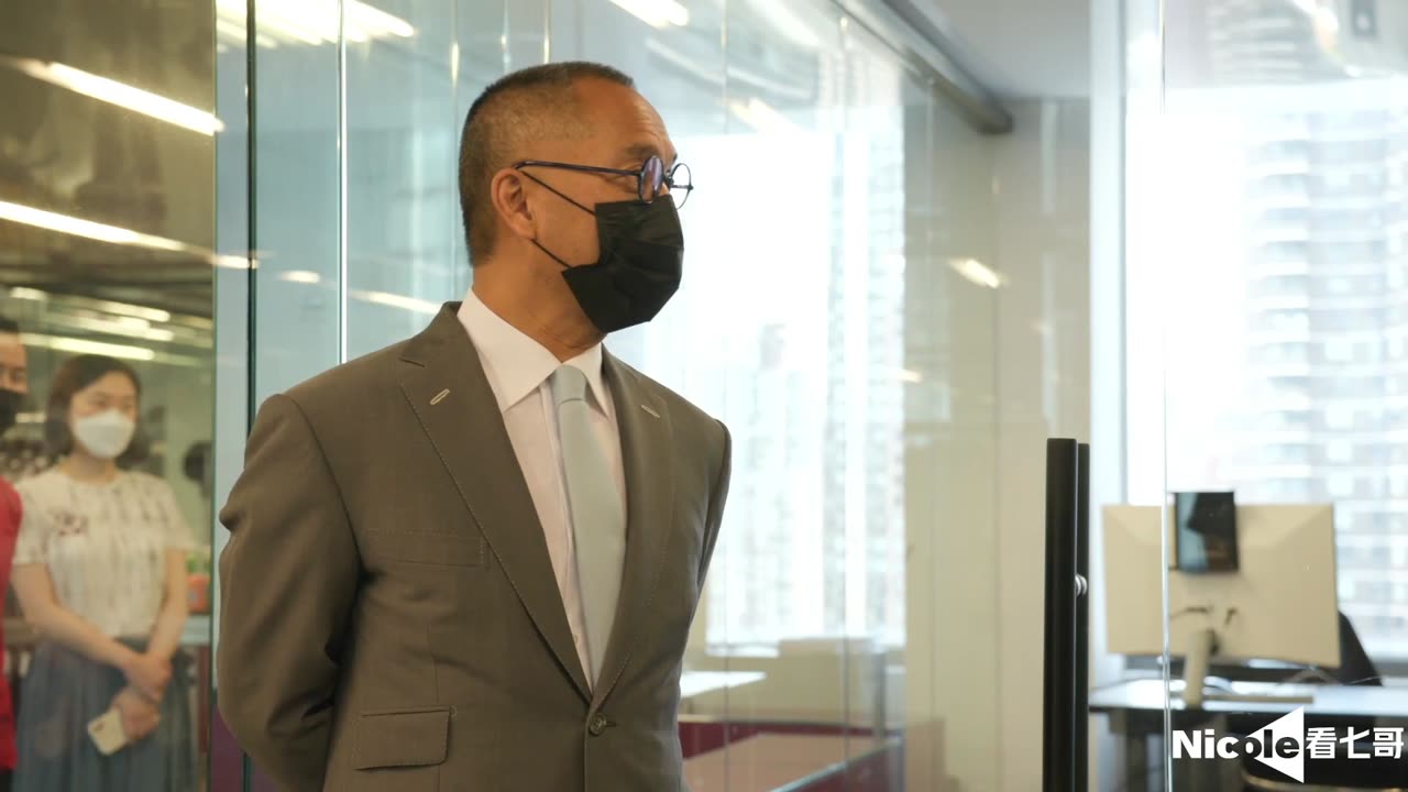 20220808文贵先生视频²：锻炼不是体力活，是精神活，1天放弃，就有第2第3天！七哥早上6点开完会，眯40分钟，锻炼，家人没起，已经锻炼完了！