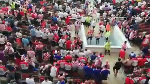 Predstavljanje igrača na stadionu uoči okršaja Hrvatske i Engleske