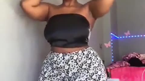 Come on her Azz is so fat..