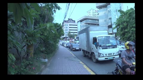 Taking a walk in Cebu City