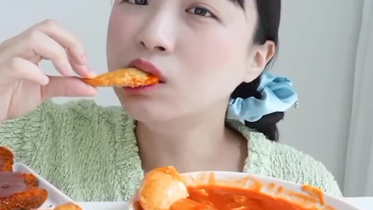 Korean Girl Eating ASMR #asmr #shorts