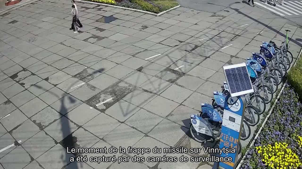 Le moment de la frappe du missile sur Vinnytsia a été capturé par des caméras de surveillance