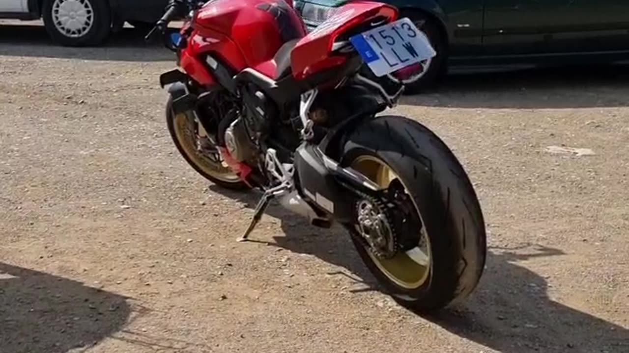 Ducati Streetfighter V4s