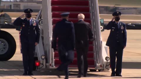 Joe Biden skills on Airforce One ramp vs Donald Trump 2 - Come On!