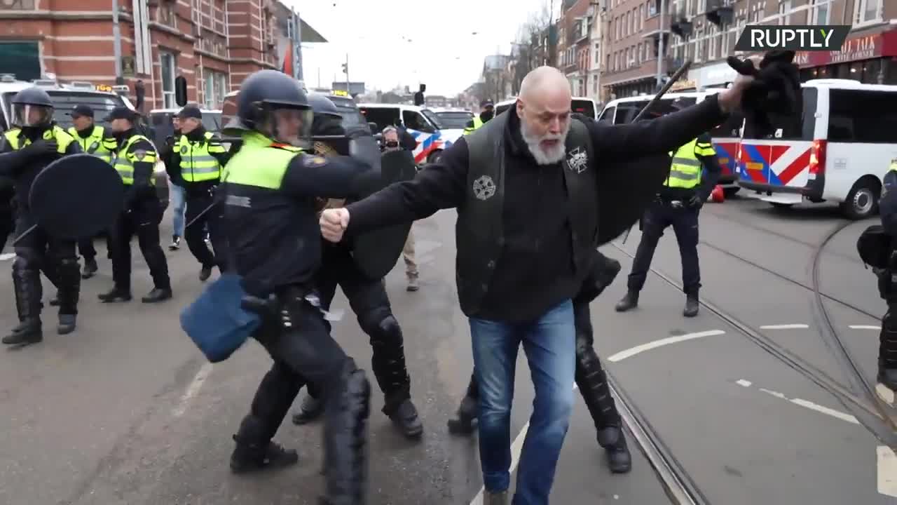 DISTURBING CONTENT Horrible scenes from protest against corona-measures in Amsterdam