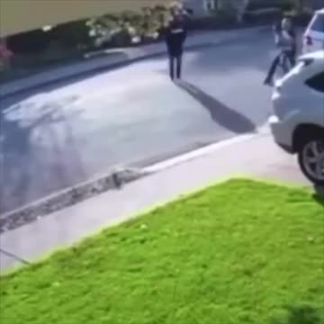 Tried to rob him, then he screamed like a girl 💀