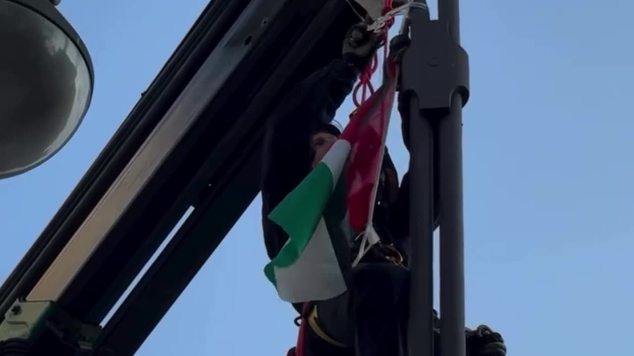 German Police Block Road Over Palestinian Flag Controversy