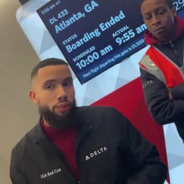 Delta Airlines employee surprises angry trans customer by pushing back