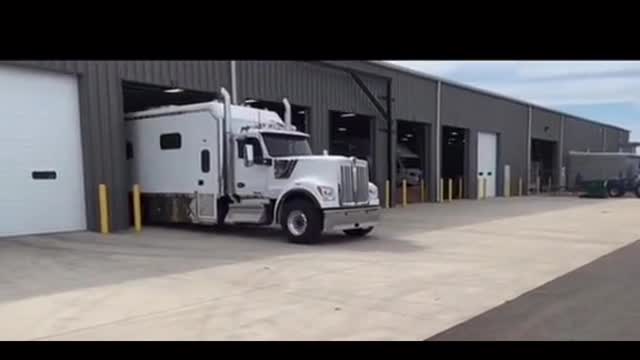 I'm just a big truck and I'm gonna go pick up some stuff
