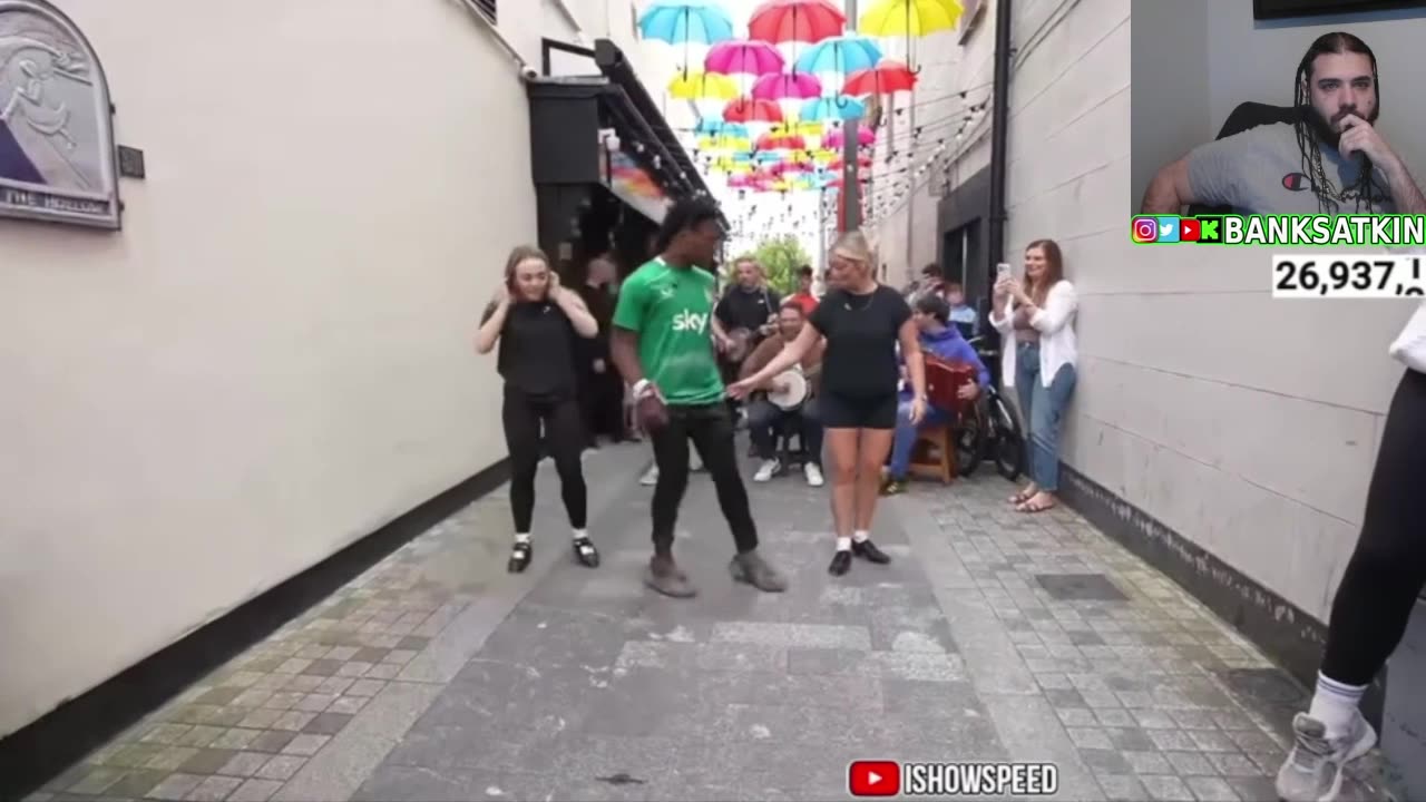 Banks Reacts to IShowSpeed Dancing With Ireland Street Performer