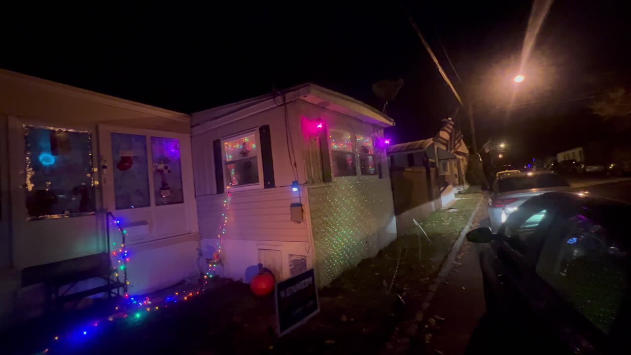 My house all lit up for #Christmas! https://youtu.be/EgJTWN31PLI?si=ZKlrkvE0QirN-Ns6