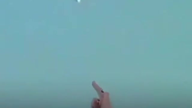 METALLIC UFO APPEARS DURING MORNING NEWS BUENOS AIRES, ARGENTINA🕎Matthew 16;27-28 “ANGELS”