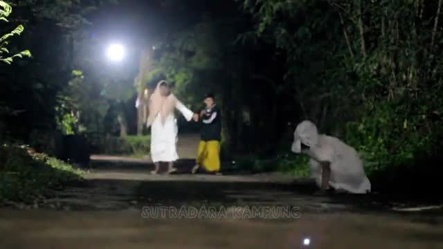 videongakak - very funny ghost prank 2