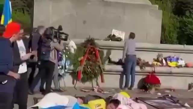 Wie deutlich kann man hier den Unterschied in der Würde sehen!