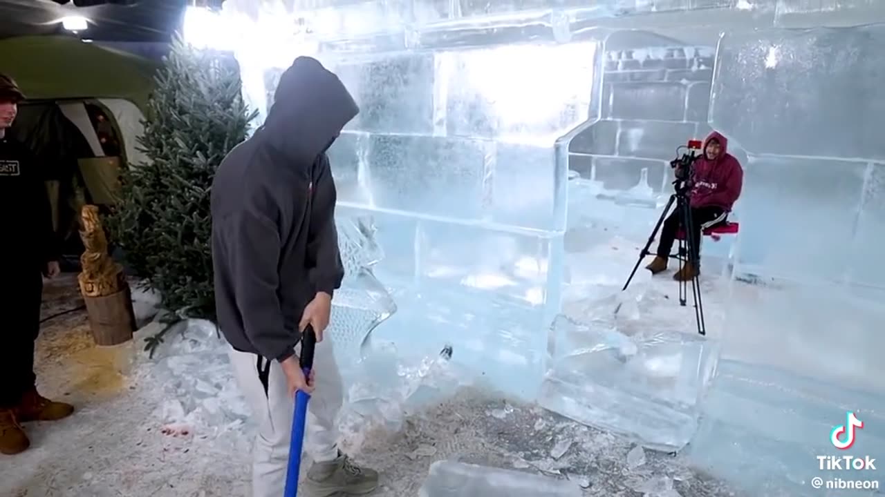 Mrbeast in ice room🥶🤑