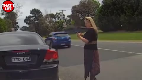 Woman Trafic Fails ! Hilarous !!!