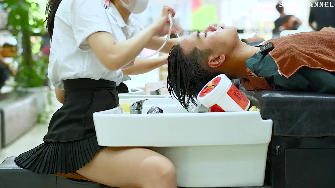 Classy lady and professional service deserve to make a brand, Vietnam barbershop