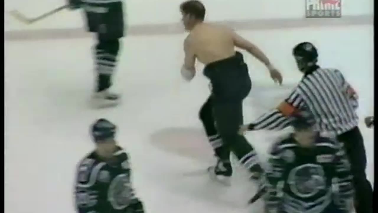Gord Donnelly strips down to underwear vs. Bill Armstrong - IHL 1995-96