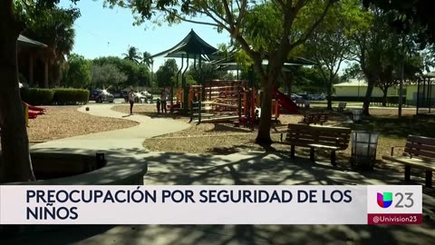 Vecinos de Westwind Lakes Park denuncian mal estado de área infantil