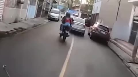 High-Speed Terror: Police Chase Through Osasco Streets 😮🚓💥🇧🇷