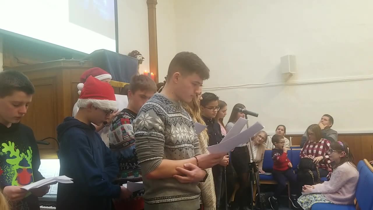 5PM Family Christmas Carol Service