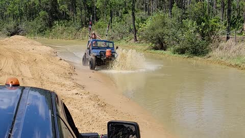 Redneck mudpark fun